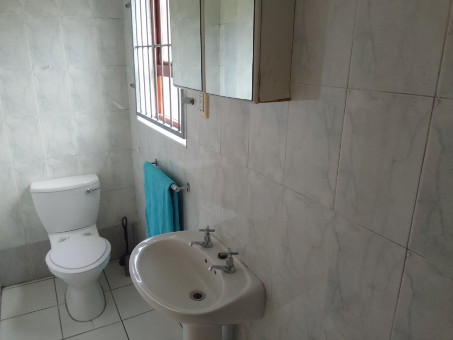 4 Bedroom Property for Sale in Summerstrand Eastern Cape
